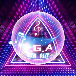 美女的翘臀被踩爆
