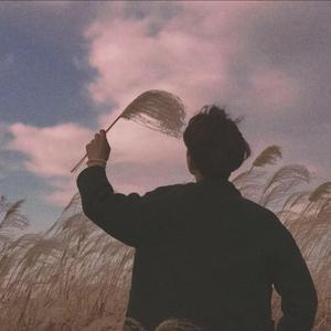 美女的翘臀被踩爆
