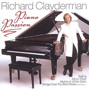 美女的翘臀被踩爆
